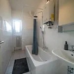 Dwk: Monteurwohnung Apart-hotel Coblença
